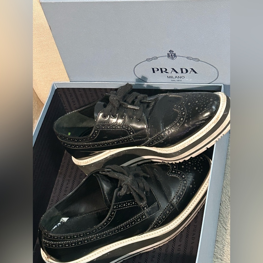 ❤️ Prada Shoes. Oxford & Brouge Sneaker style. Authentic shoes.